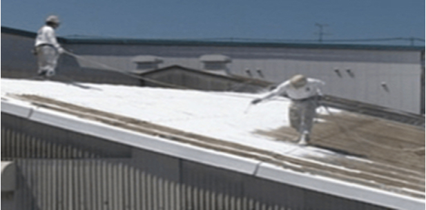 屋根防水遮熱塗装の施工風景